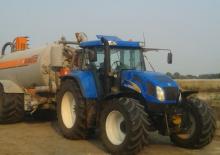 Traktory 4WD New Holland TVT 155 (100)