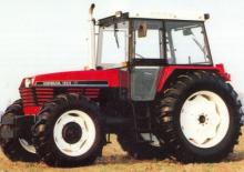 Traktory 4WD UTB Universal U 1033 DT