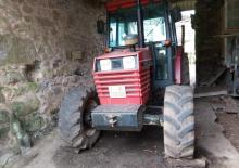 Traktory 4WD UTB Universal U 533 V