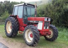 Traktory se zadním náhonem International Harvester 1055