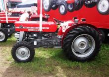 Traktory se zadním náhonem Massey Ferguson 147