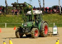 Traktory se zadním náhonem Fendt 206 F