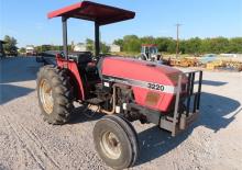 Traktory se zadním náhonem Case IH 3220