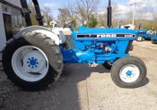 Traktory se zadním náhonem Ford-NH 3430