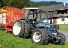 Traktory se zadním náhonem Ford-NH 3435