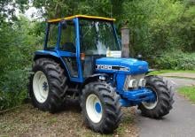Traktory se zadním náhonem Ford-NH 4630