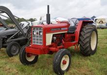 Traktory se zadním náhonem International Harvester 474