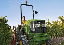 Traktory se zadním náhonem John Deere 5090 GV