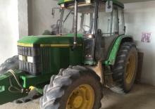 Traktory se zadním náhonem John Deere 6205