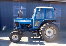 Traktory se zadním náhonem Ford-NH 6700
