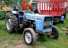 Traktory se zadním náhonem Landini 6830