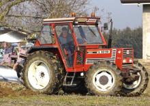 Traktory se zadním náhonem Fiatagri 80-90