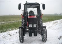 Traktory se zadním náhonem Belarus 800 PIATT.