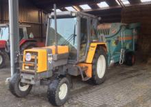 Traktory se zadním náhonem Renault 85-12