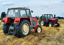 Traktory se zadním náhonem Ursus 902