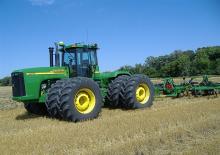 Traktory se zadním náhonem John Deere 9420