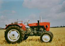 Traktory se zadním náhonem Ursus C-335
