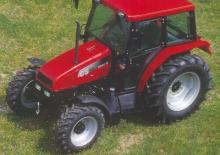 Traktory se zadním náhonem Case IH CS 48 C Basis
