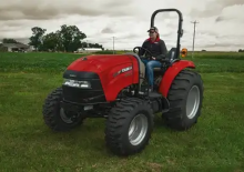 Traktory se zadním náhonem Case IH Farmall Compact 40C