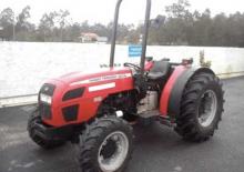 Traktory se zadním náhonem Massey Ferguson MF 3235-S2P