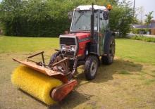 Traktory se zadním náhonem Massey Ferguson MF 354 V