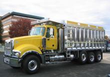 Tuhé podvozky Mack TITAN Day Cab MP10 6x2