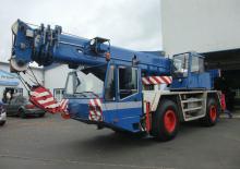 Univerzální terénní jeřáby Terex-Demag AC 95 (4x4x4)