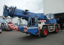Univerzální terénní jeřáby Terex-Demag AC 95 (4x4x4)