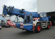 Univerzální terénní jeřáby Terex-Demag AC 95 (4x4x4)