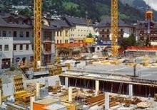 Věžové trolejové jeřáby s horní otočí Liebherr 180 EC-B 10