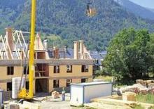 Věžové trolejové jeřáby se spodní otočí Liebherr 13 H