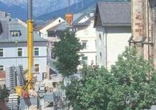Věžové trolejové jeřáby se spodní otočí Liebherr 32 TT - 2,5-FU
