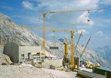 Věžové trolejové jeřáby se spodní otočí Liebherr 56 K-2,4 m