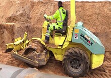 Vibrační příkopové válce Rammax RW 1403