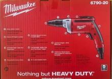 Vrtačky a Vrtací šroubováky Milwaukee 6790-20