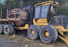 Vyvážecí traktory Tigercat 1065