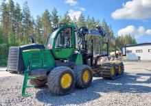 Vyvážecí traktory John Deere 1110 E IT4