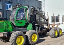 Vyvážecí traktory John Deere 1210 E IT4