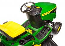 Zahradní traktory a ridery John Deere X107