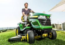 Zahradní traktory a ridery John Deere X380