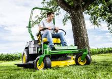 Zahradní traktory a ridery John Deere Z515E