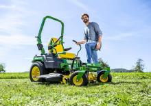 Zahradní traktory a ridery John Deere Z545R