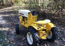 Zahradní traktory a ridery Cub Cadet 100