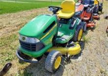 Zahradní traktory a ridery John Deere 155C