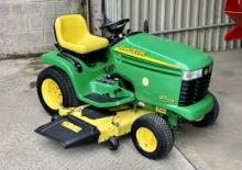 Zahradní traktory a ridery John Deere GT235