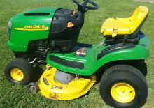 Zahradní traktory a ridery John Deere L100