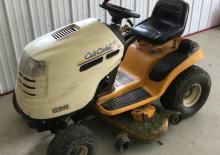 Zahradní traktory a ridery Cub Cadet LT1045