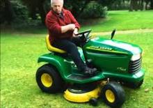Zahradní traktory a ridery John Deere LT166