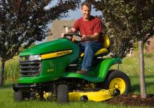 Zahradní traktory a ridery John Deere X324