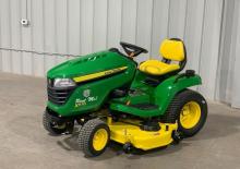 Zahradní traktory a ridery John Deere X500